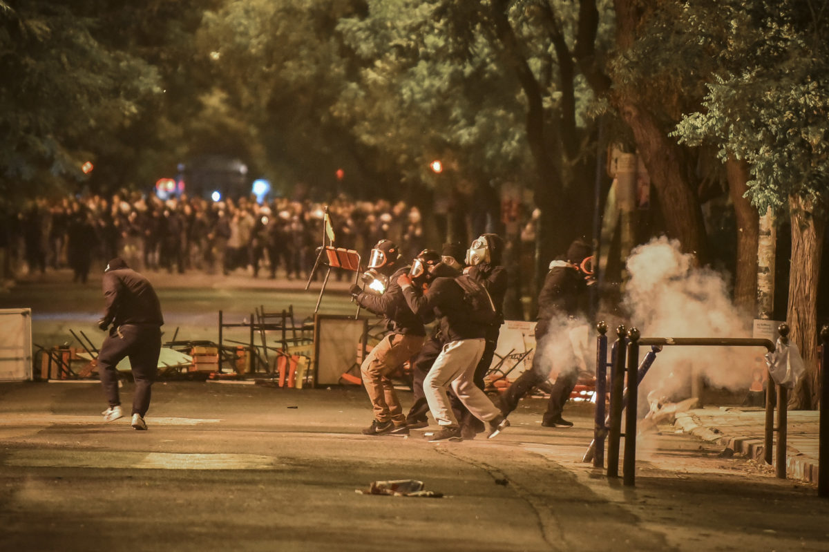 Αναβλήθηκε η δίκη των 7 για τα επεισόδια στο Πολυτεχνείο