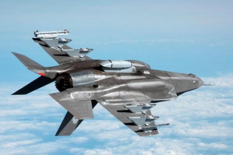 ΗΠΑ και Κίνα στο ρινγκ με τα stealth μαχητικά πέμπτης γενιάς- F-35 vs J-20!