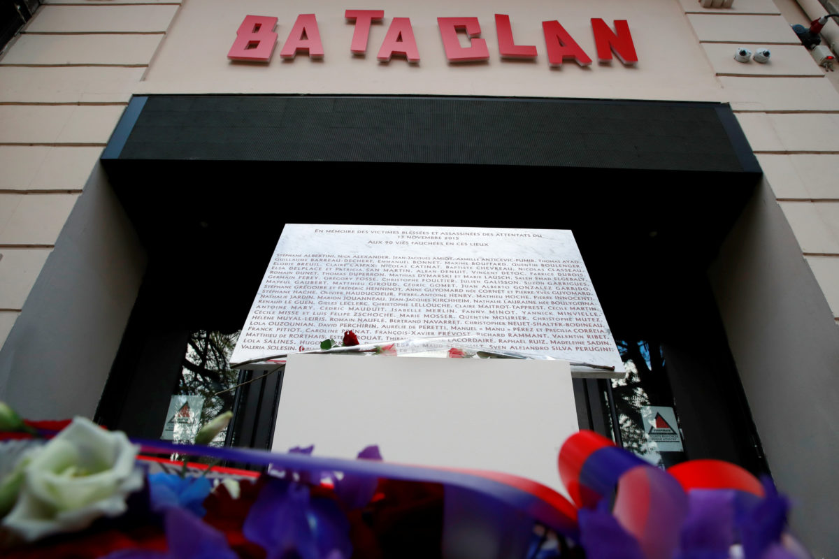 Τρία χρόνια από το μακελειό στο Μπατακλάν – Η Γαλλία τιμά τη μνήμη των θυμάτων – Απών ο Μακρόν