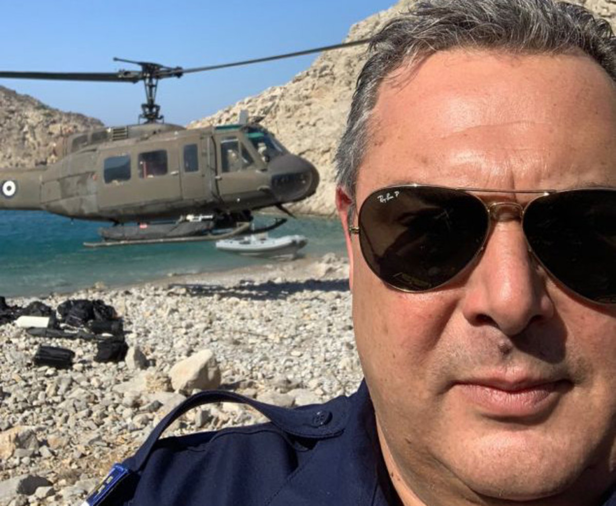 Η selfie του Καμμένου από την βραχονησίδα Σύρνα – Δείπνο με στελέχη του Λιμενικού