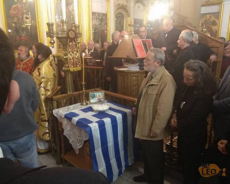 Θεσσαλονίκη: Μνημόσυνο για τον Κωνσταντίνο Κατσίφα – Η στιγμή που ο εθνικός μας ύμνος αντηχεί στην εκκλησία – video