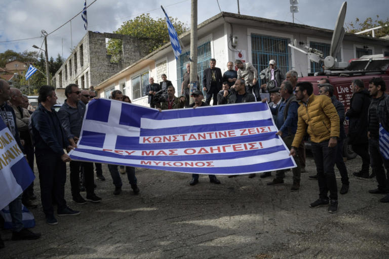 Κωνσταντίνος Κατσίφας: Προσαγωγές Βορειοηπειρωτών μετά την κηδεία