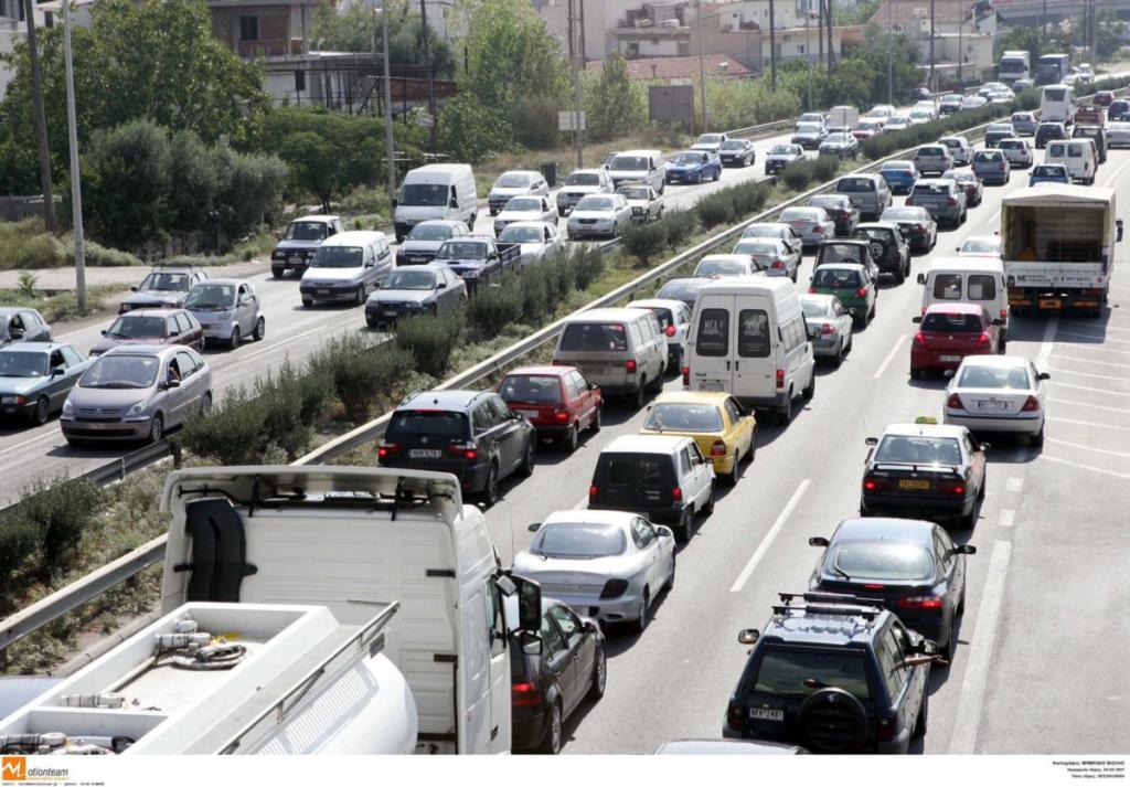 Θεσσαλονίκη: Κυκλοφοριακό χάος στους δρόμους – Σημειωτόν η κίνηση στο κέντρο της πόλης!