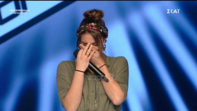 The Voice: Ξέσπασε σε κλάματα στο φινάλε του τραγουδιού!