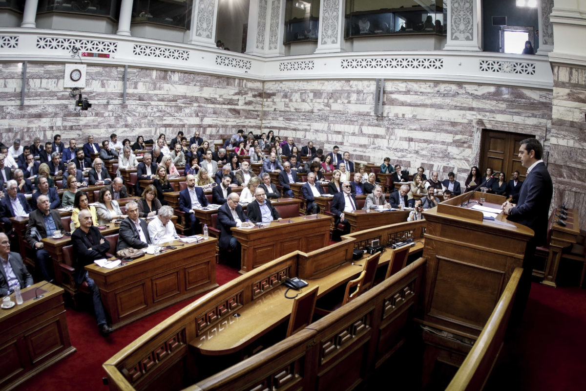 Με μόλις 50 υπογραφές η πρόταση του ΣΥΡΙΖΑ για την αναθεώρηση του Συντάγματος
