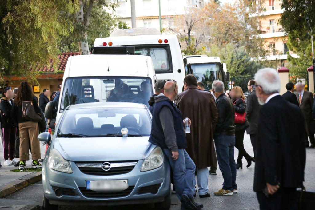 Κύκλωμα χρυσού: 4 στη φυλακή – 18 απολογούνται σήμερα