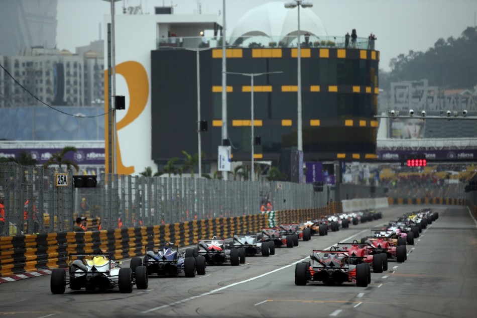 Φοβερό ατύχημα με ιπτάμενο μονοθέσιο F3 στο Grand Prix του Macau [vid]