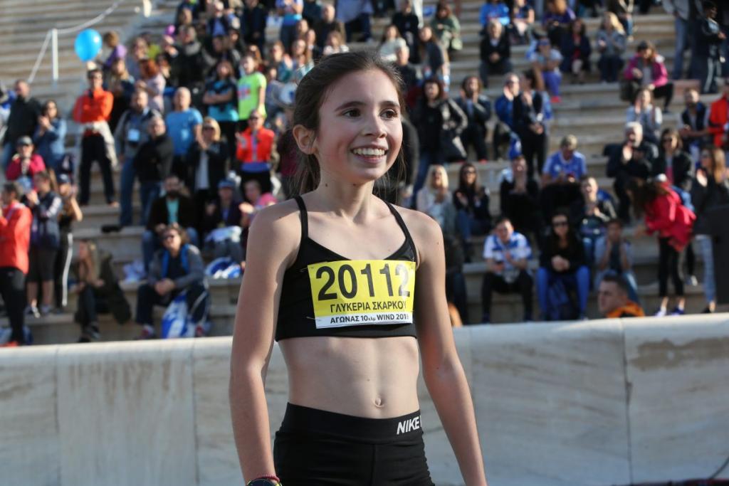 Μαραθώνιος Αθήνας: Η 13χρονη Γλυκερία Σκάρκου έλαμψε ξανά! Video
