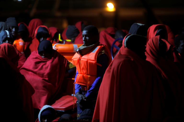 Θάνατος ξανά στη Μεσόγειο – Χάθηκαν τρεις ζωές, σώθηκαν 564 μετανάστες