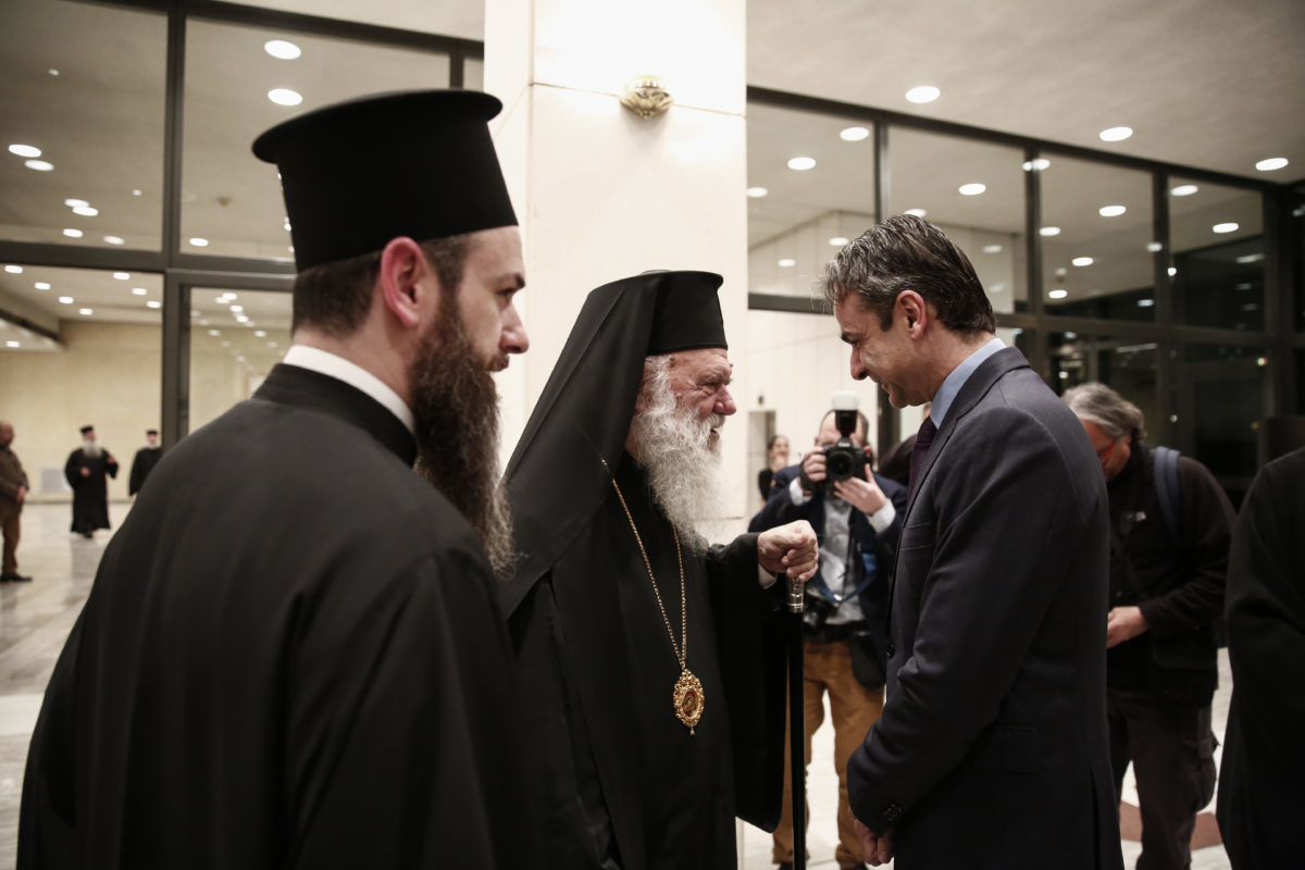Συνάντηση κληρικών με τον Κ. Μητσοτάκη για τη συμφωνία Τσίπρα – Ιερώνυμου
