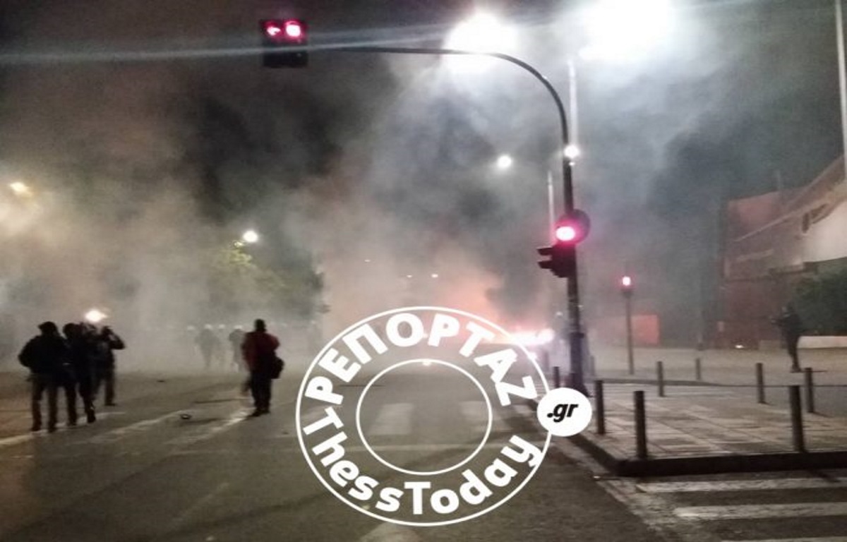 Θεσσαλονίκη: Μία σύλληψη μετά τα σοβαρά επεισόδια έξω από την Πολυτεχνική Σχολή του ΑΠΘ