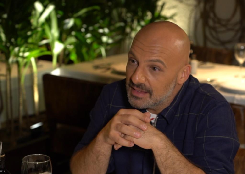 Nίκος Μουτσινάς: «Ό,τι θέλω είμαι! Δεν θέλω να σου απαντήσω και σε όλες τις ερωτήσεις!»