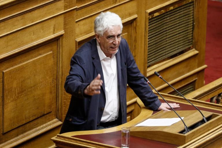 Παρασκευόπουλος: Οργισμένη διάψευση για τον δράστη της επίθεσης κατά αστυνομικών!