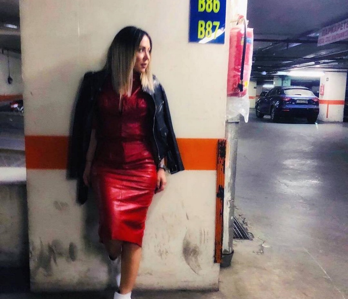 Μελίνα Ασλανίδου: Αφέθηκε στα χέρια του συντρόφου της για το hairlook της! Video