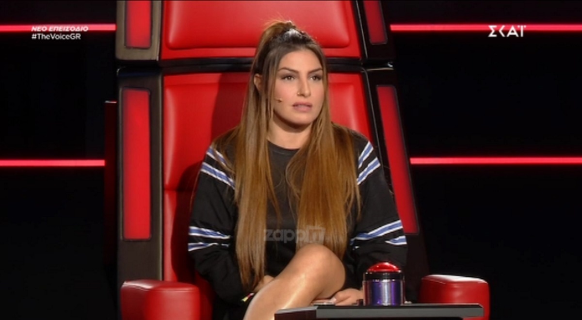 The Voice: Το δύσκολο τραγούδι “έκαψε” τη διαγωνιζόμενη! Η εξήγηση της Έλενας Παπαρίζου…
