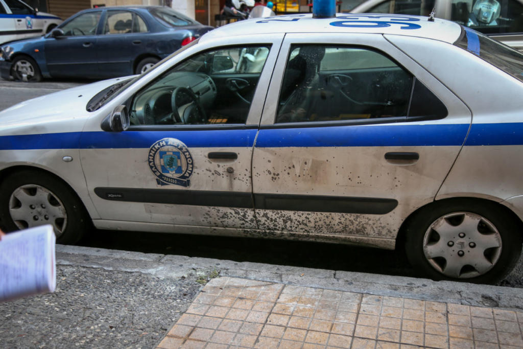 Νέα επίθεση με πέτρες σε περιπολικό