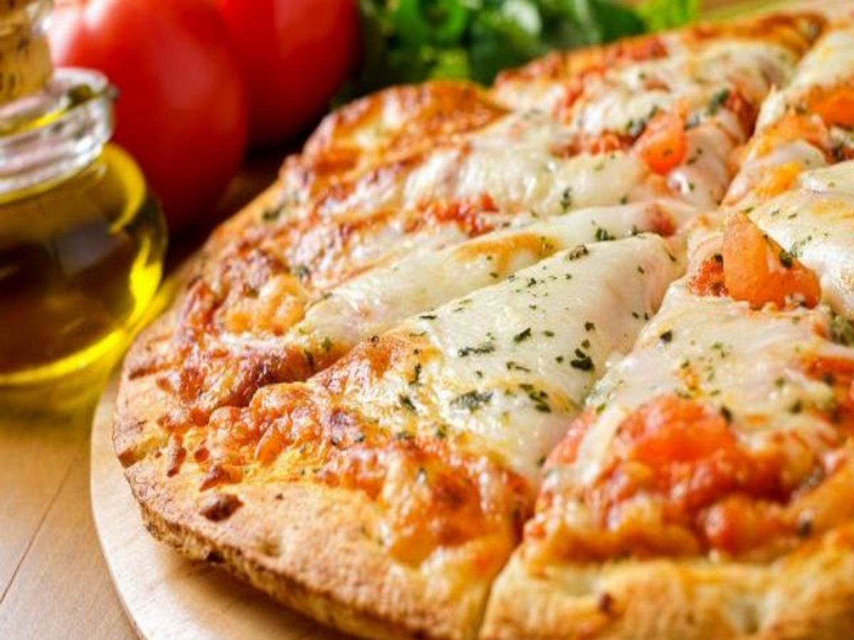 Εκπληκτική μοναστηριακή συνταγή για πίτσα μαργαρίτα