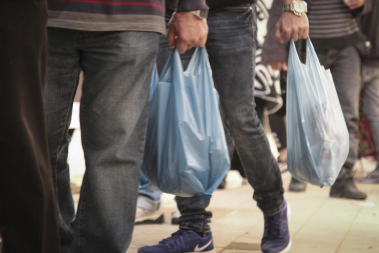 Πλαστική σακούλα: Αυξάνεται η τιμή της από την 1η Ιανουαρίου