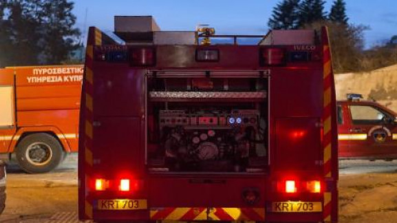 Πάτρα: Στο νοσοκομείο 2 πυροσβέστες μετά από τροχαίο με φορτηγό