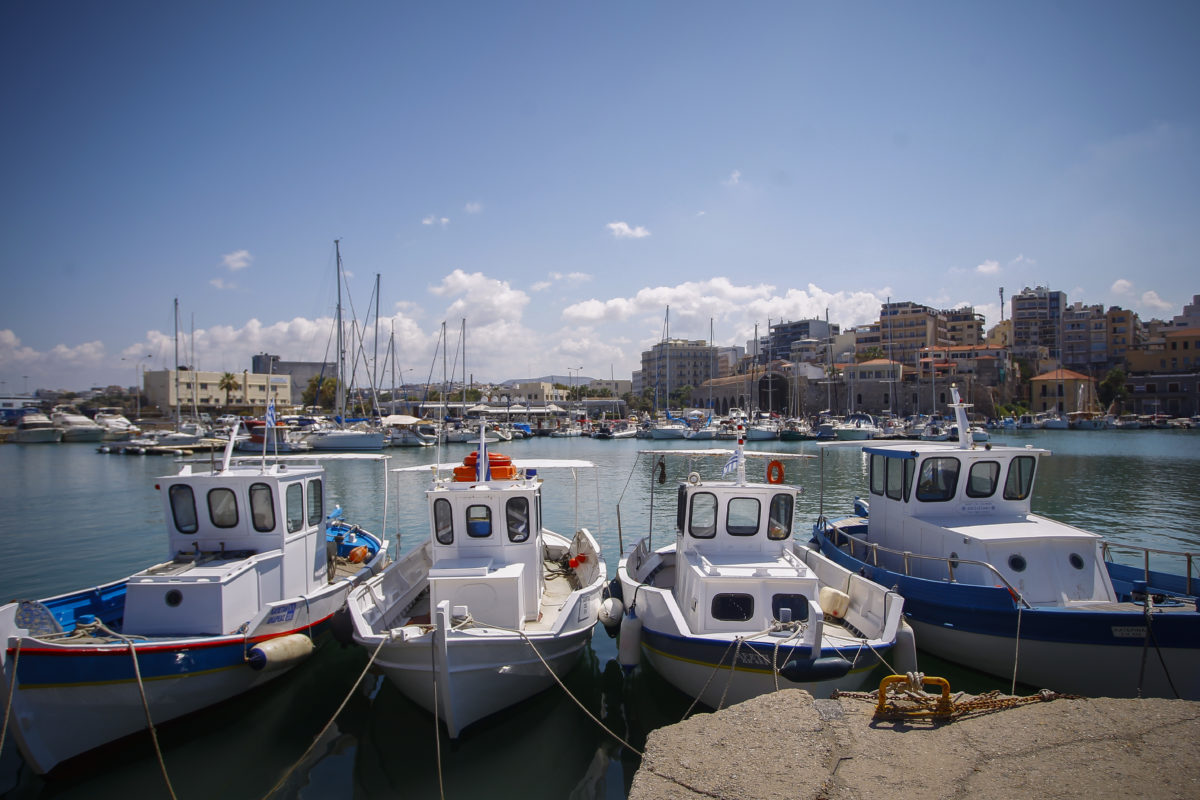 Κρήτη: 32.535 νόμιμοι αλλοδαποί τρίτων χωρών διαμένουν στο νησί