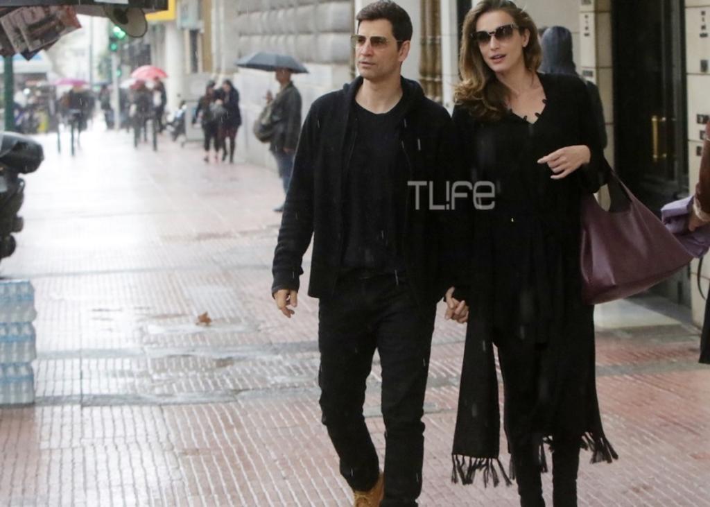 Σάκης Ρουβάς – Κάτια Ζυγούλη: Η Κυριακάτικη οικογενειακή βόλτα στο κέντρο της Αθήνας!