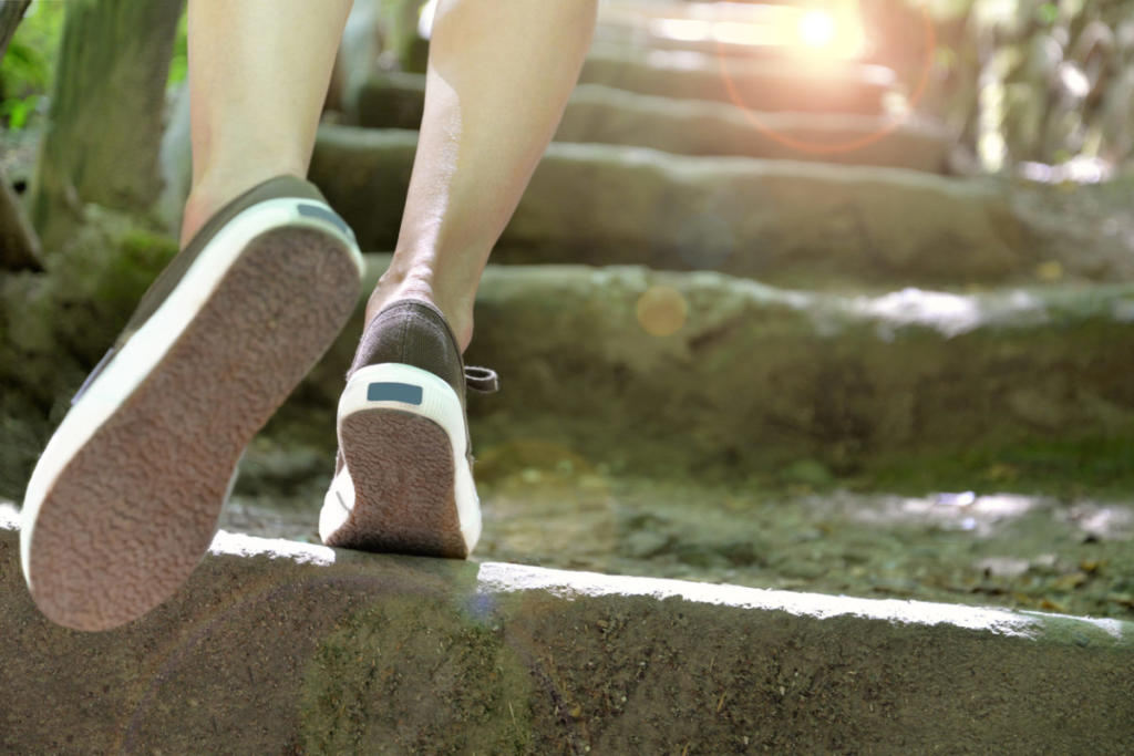 Θέλετε να ζήσετε περισσότερο; Πρέπει ν’ αλλάξετε τον τρόπο που περπατάτε, λέει η επιστήμη