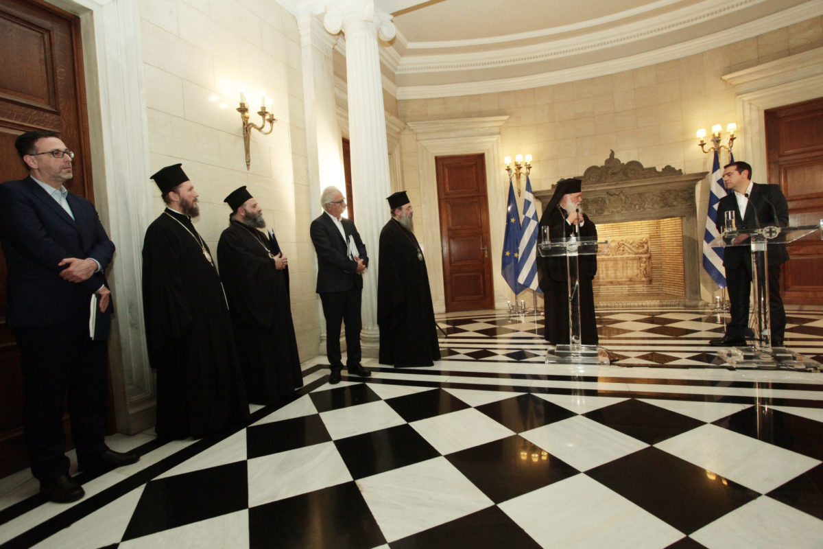 Συμφωνία Τσίπρα – Ιερώνυμου: Πως θα πληρώνονται και πως θα συνταξιοδοτούνται οι ιερείς