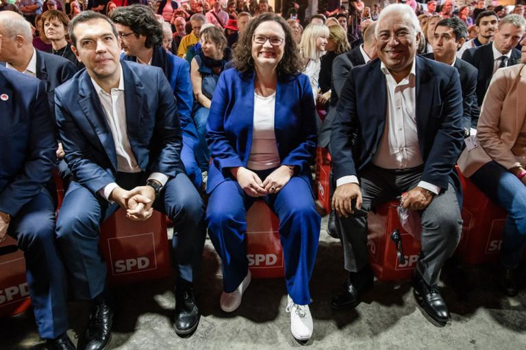 Σαν… ροκ σταρ υποδέχτηκαν τον Αλέξη Τσίπρα στο συνέδριο του SPD – video