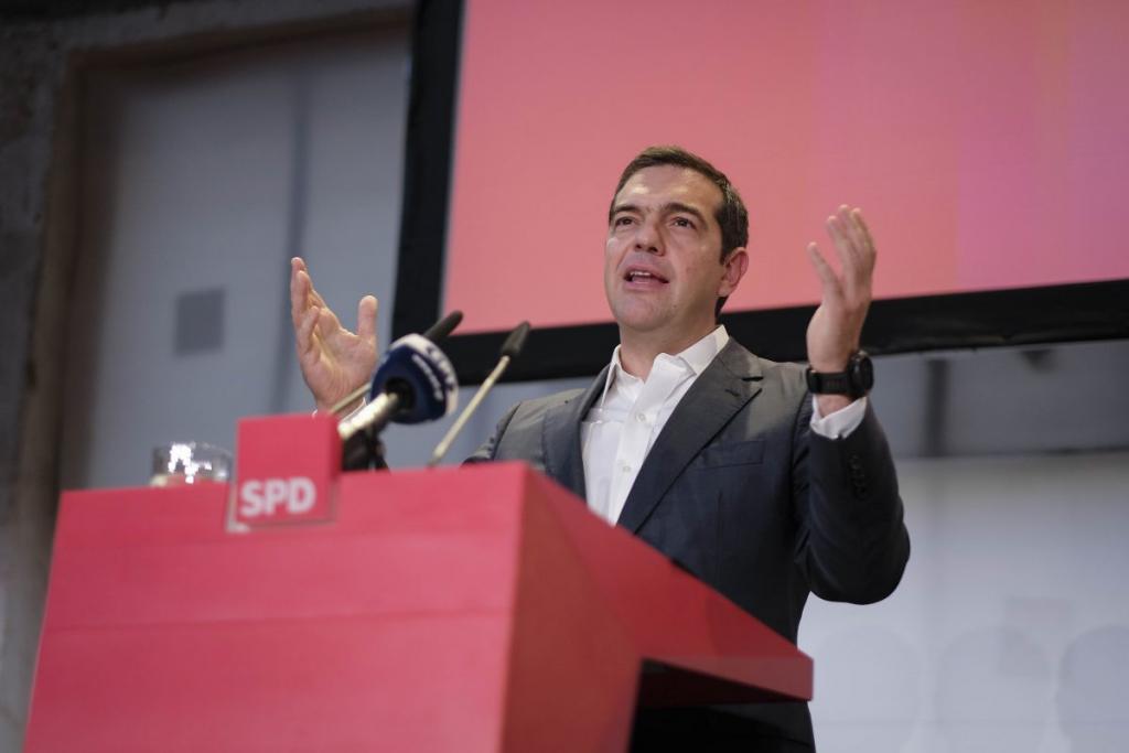 Ο Τσίπρας “κλείνει το μάτι” στη Φώφη αλλά εκείνη… κάνει πως δεν βλέπει
