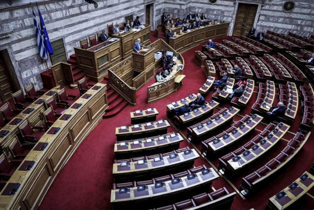 Εξηγήσεις ζητά η Βουλή για την μη λειτουργία του αναβατόριου!