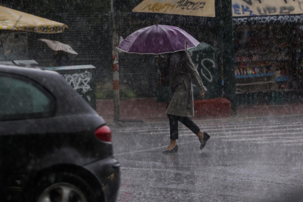 Καιρός: Βροχές και καταιγίδες και σήμερα σε όλη τη χώρα