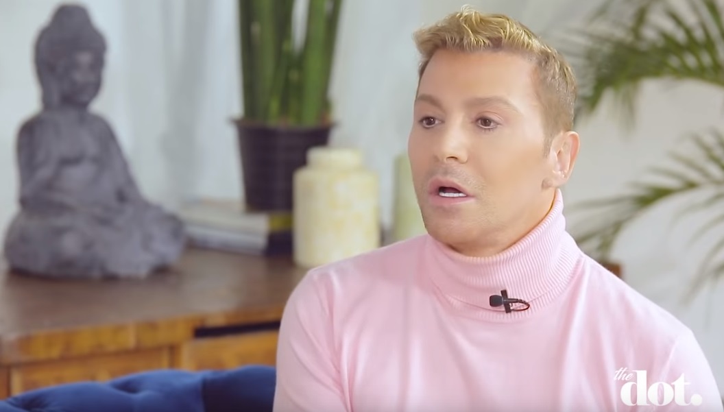 Τάκης Ζαχαράτος: Η συγκινητική στιγμή με τη μητέρα της Αλίκης Βουγιουκλάκη μετά το θάνατο της ηθοποιού