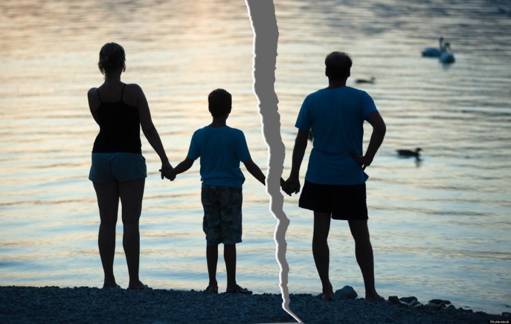 Οικογενειακό δίκαιο: Αλλάζουν όλα για τους διαζευγμένους γονείς