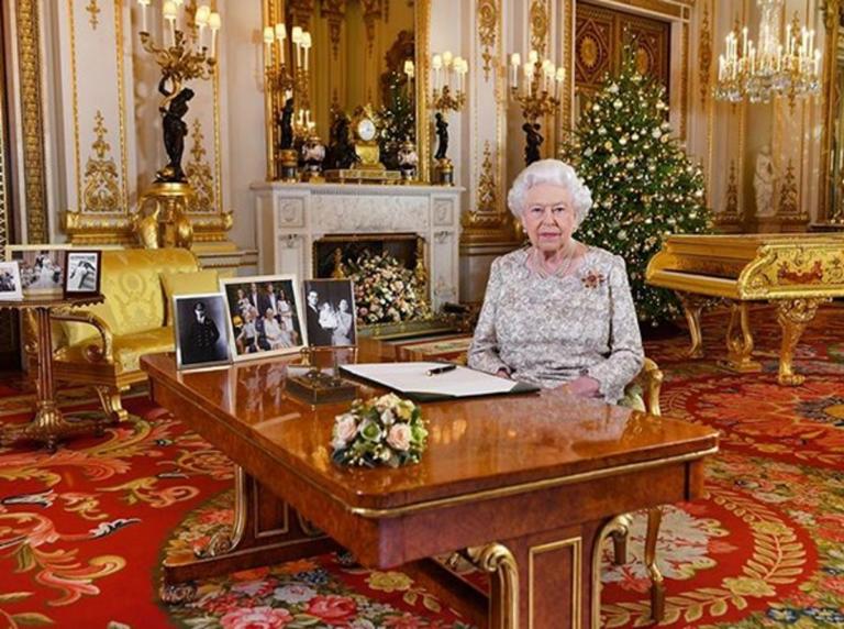Βασίλισσα Ελισάβετ: Από Ιησού και Brexit μέχρι Μέγκαν και Εθνική Αγγλίας στο μήνυμά της! - Video