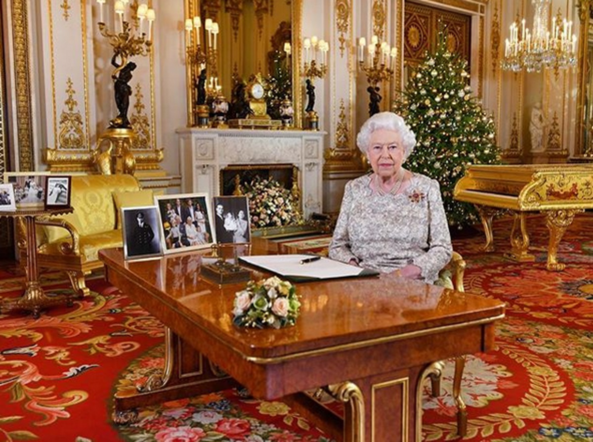 Βασίλισσα Ελισάβετ: Από Ιησού και Brexit μέχρι Μέγκαν και Εθνική Αγγλίας στο μήνυμά της!