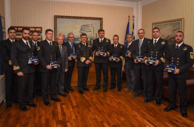 Το Πολεμικό Ναυτικό βράβευσε αριστούχους και διακριθέντα στελέχη του! [pics]