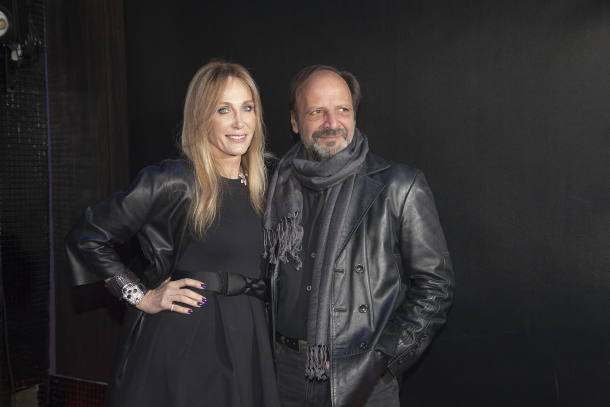 Κατερίνα Γιαγτζόγλου – Δημήτρης Αποστόλου: Παρουσίασαν το νέο τους βιβλίο με τους διάσημους φίλους τους στο πλευρό τους! [pics]