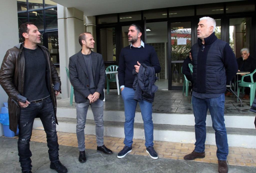 Ο… Μιχαλάκης υποδέχθηκε τους Έλληνες Legends! [video, pics]