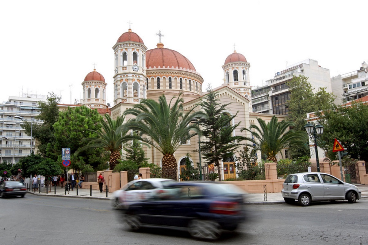 Βίντεο από την επίθεση αναρχικών στη Μητρόπολη Θεσσαλονίκης