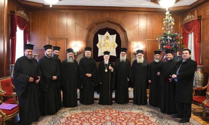 Νέο “όχι” του Φαναρίου σε θρησκευτική ουδετερότητα και έξοδο κληρικών από το Δημόσιο – “Ξεψαχνίζει” την κυβερνητική πρόταση