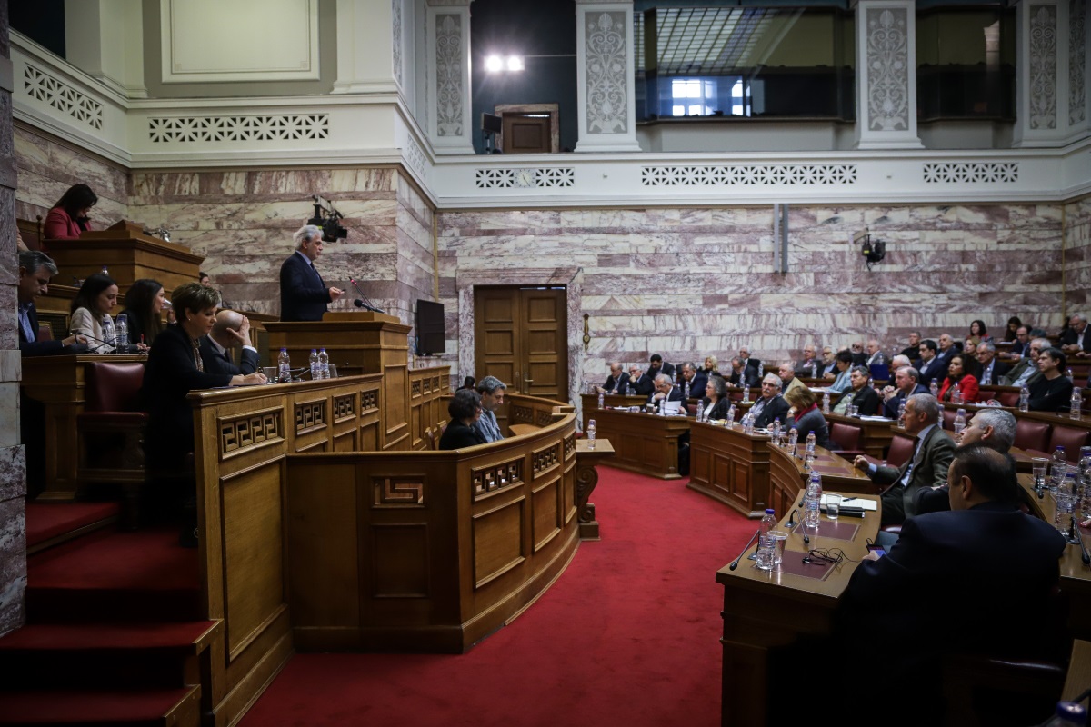 “Κονταροχτυπήθηκαν” Κατρούγκαλος – Άδωνις για το άρθρο 16 του Συντάγματος που αφορά τα μη κρατικά πανεπιστήμια