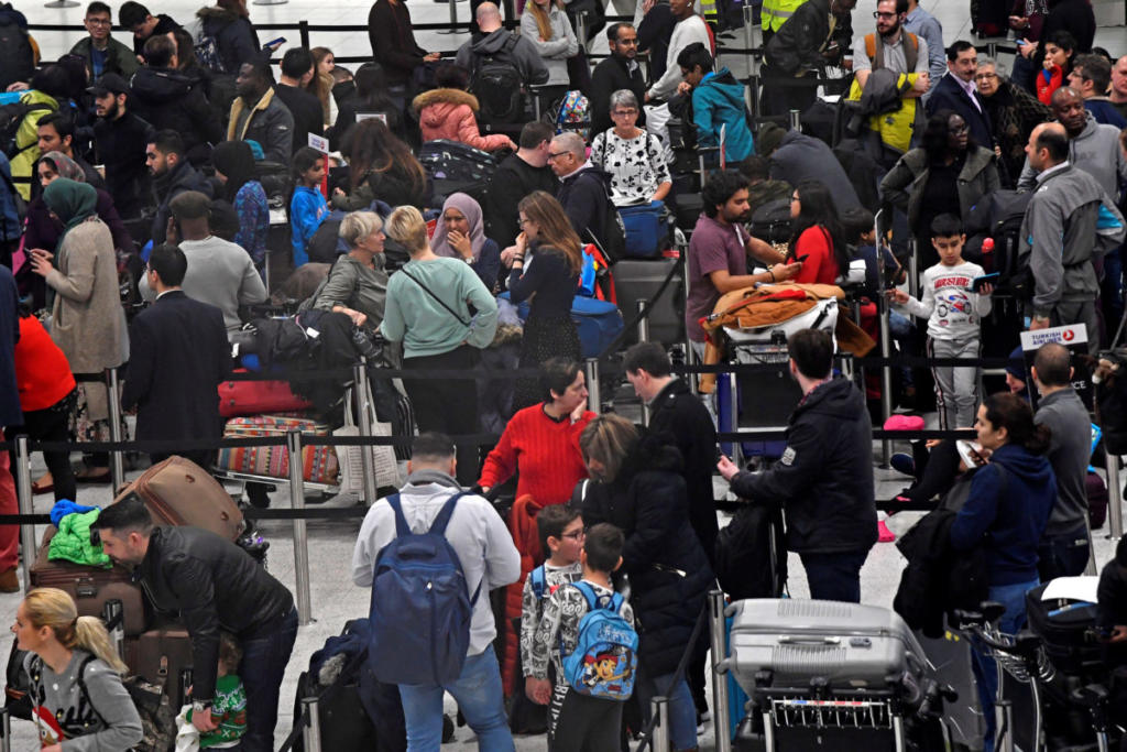 Γκάτγουικ Gatwick αεροδρομιο drones