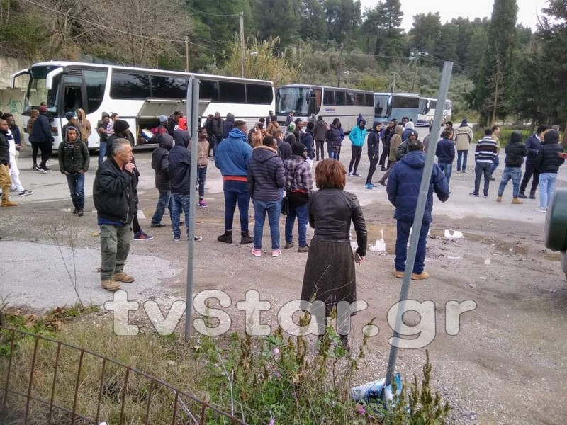 Εύβοια: Έκλεισαν δρόμο για να φύγουν οι μετανάστες – Αναβρασμός στην Αγία Άννα [pics]