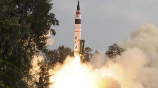 “Ιδρώνουν” σε Κίνα και Πακιστάν από τον διηπειρωτικό βαλλιστικό πύραυλο της Ινδίας!