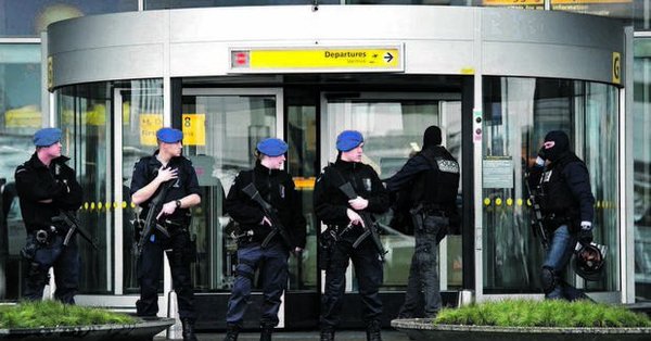 Συναγερμός στο αεροδρόμιο του Άμστερνταμ - Συνελήφθη ο δράστης