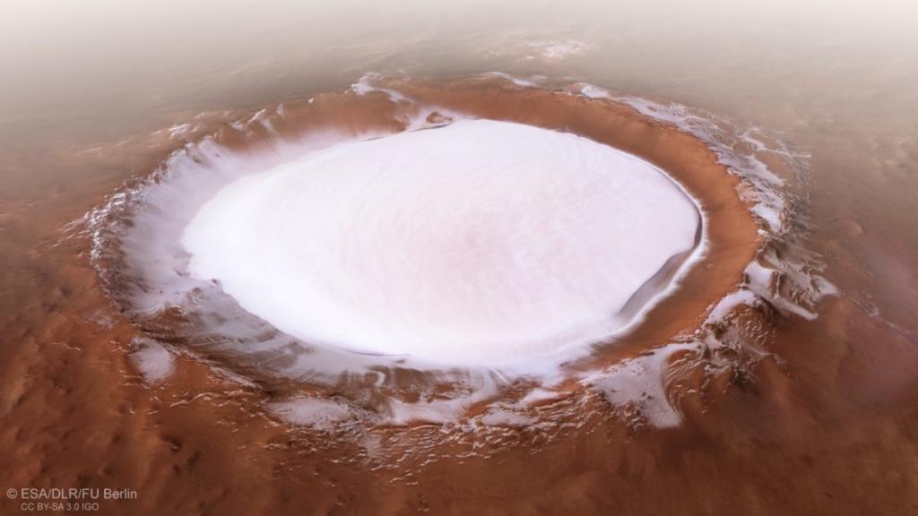 Σε mood… Χριστουγέννων ο Άρης! Εντυπωσιακή εικόνα “χιονισμένου” κρατήρα