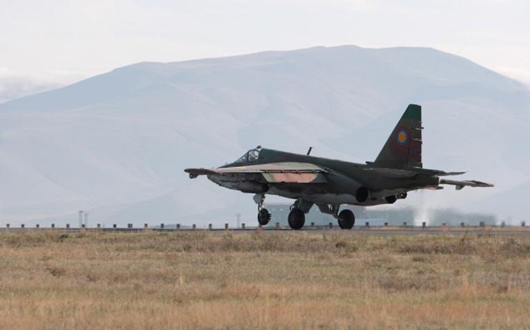 Πτώση μαχητικού αεροπλάνου στην Αρμενία – Νεκροί οι πιλότοι