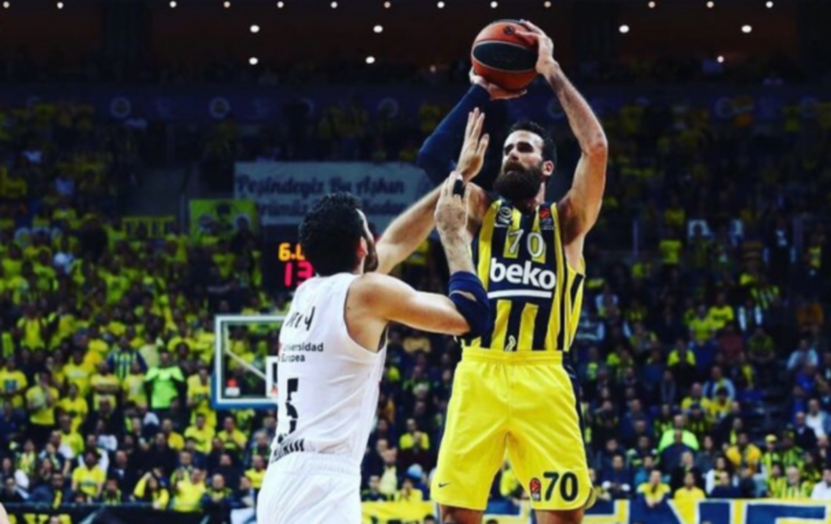 Euroleague: “Βασίλισσα” Φενέρμπαχτσε! Ο Ντατόμε έκρινε με απίθανο καλάθι το ντέρμπι κορυφής! – video