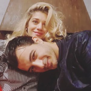 Τζένη Θεωνά – Δήμος Αναστασιάδης: Με ποια διάσημη ηθοποιό είναι ξαπλωμένοι στο κρεβάτι;