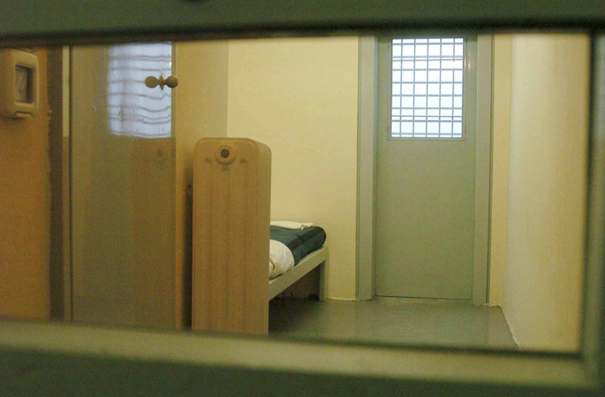 Βόλος: Παραμένει στη φυλακή ο βιαστής και δολοφόνος μητέρας 4 παιδιών – Διχάζει η πρόταση του εισαγγελέα!